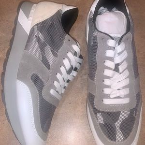 Steve Madden Bemuse Sneakers New!!!